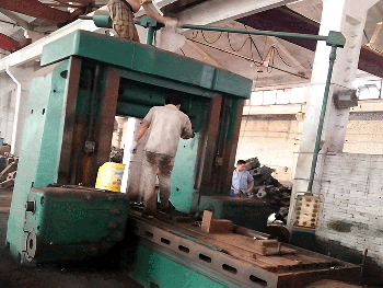 三門峽龍門銑維修現(xiàn)場